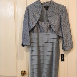 Cocktail or great mother of the bride dress.